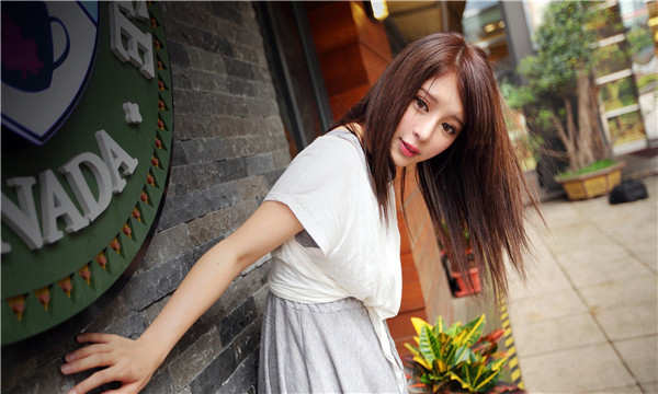 威信想找一个女性生孩子给报酬-｛找个女人生孩子多少钱｝